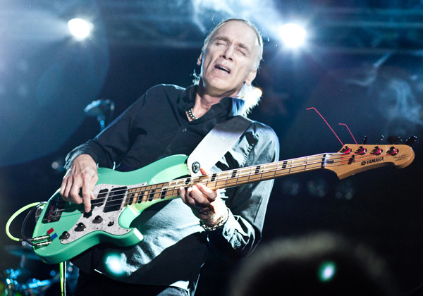 ビリー シーンのベースプレイと使用機材